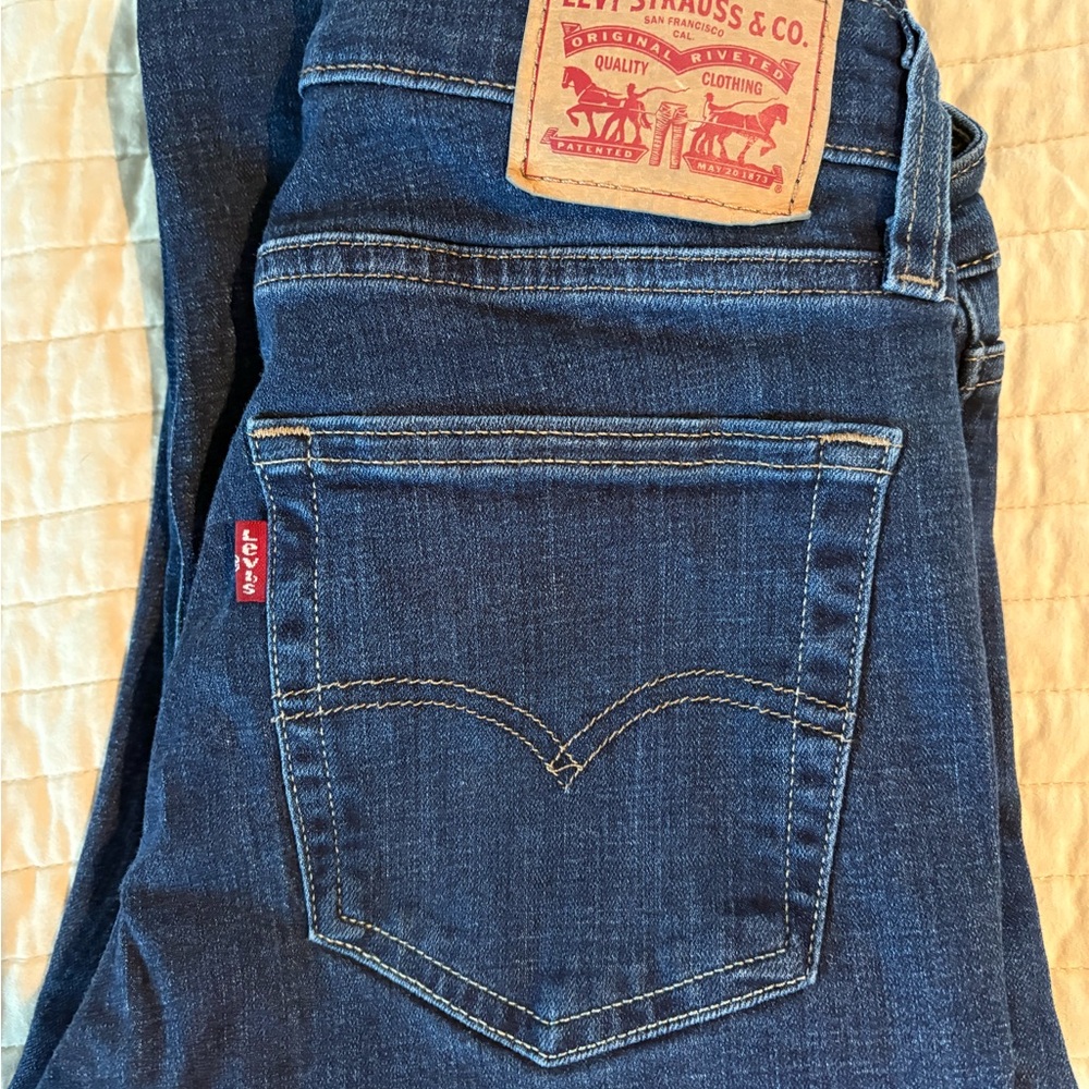 Levi’s 725 High Rise Boot Cut size 27